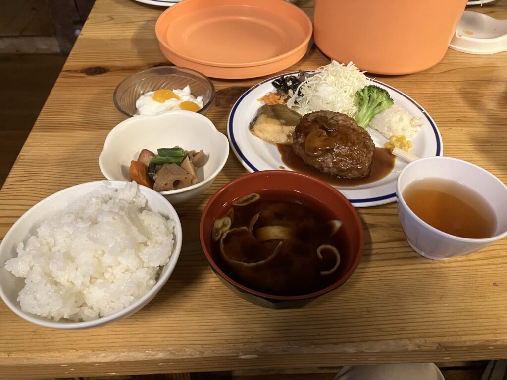 燕山荘の夕食