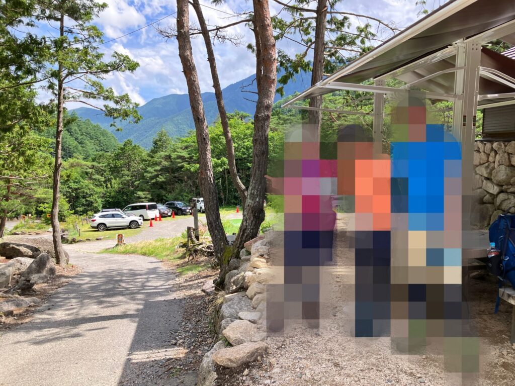 無事、下山終了。最後はヘロヘロだったけど、なんとか登山口に戻ってきた。合戦小屋から登山口までは、2時間半弱。